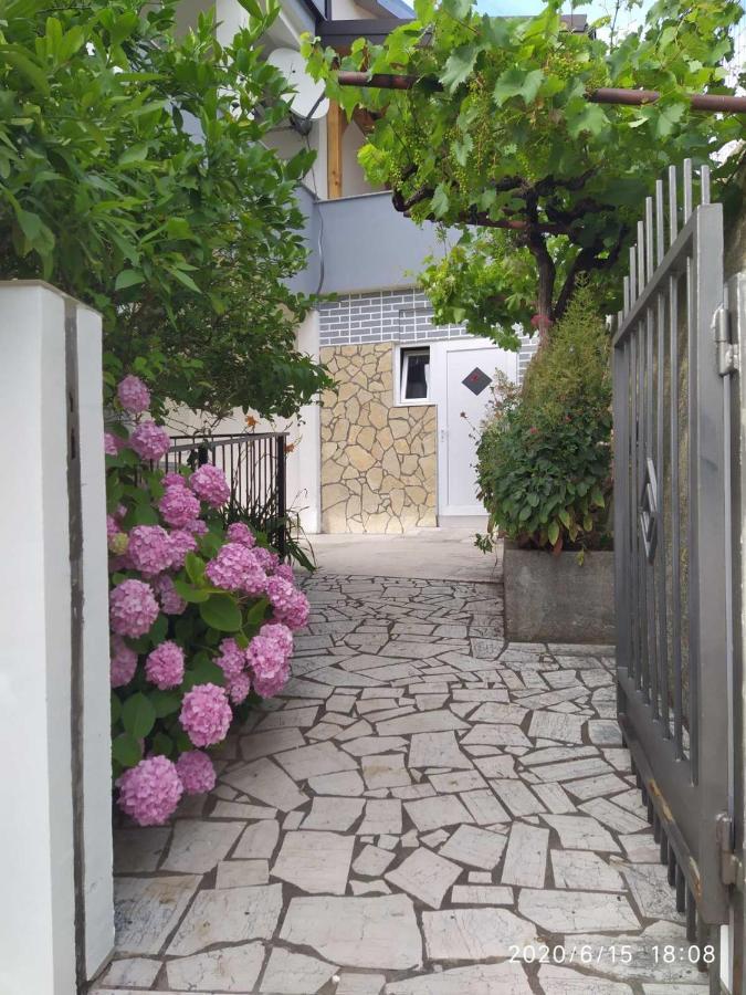 Apartment Valeria โลปาร์ ภายนอก รูปภาพ